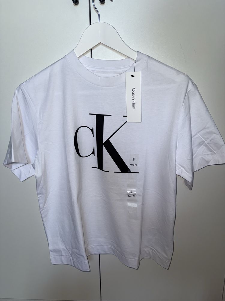 Calvin Klein футболка