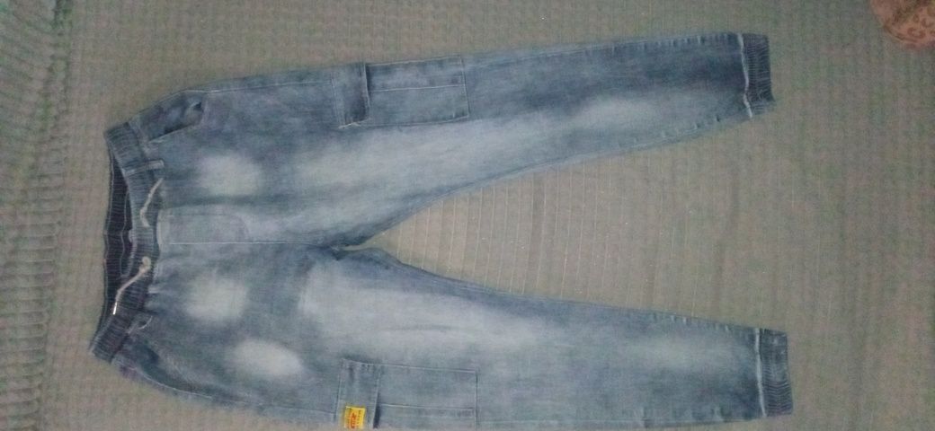 Продам  новые  джинсы