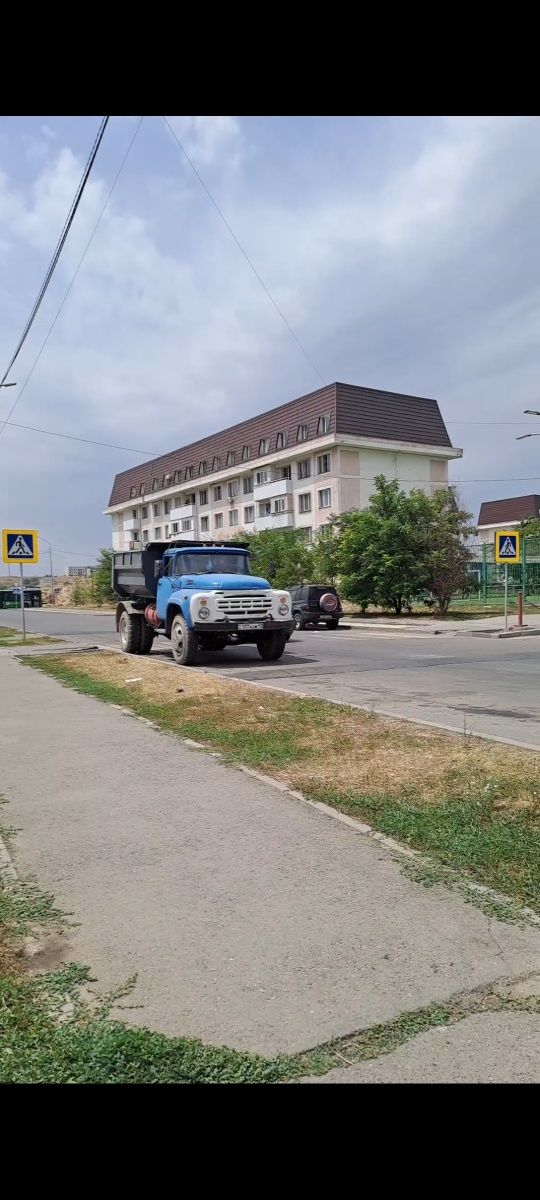 Вывоз мусор зил.