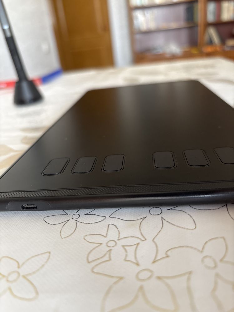 Продаю графический планшет hunion H640p