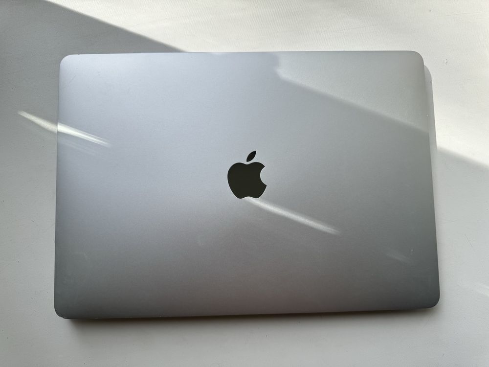 Macbook pro 2019 touch bar обмен