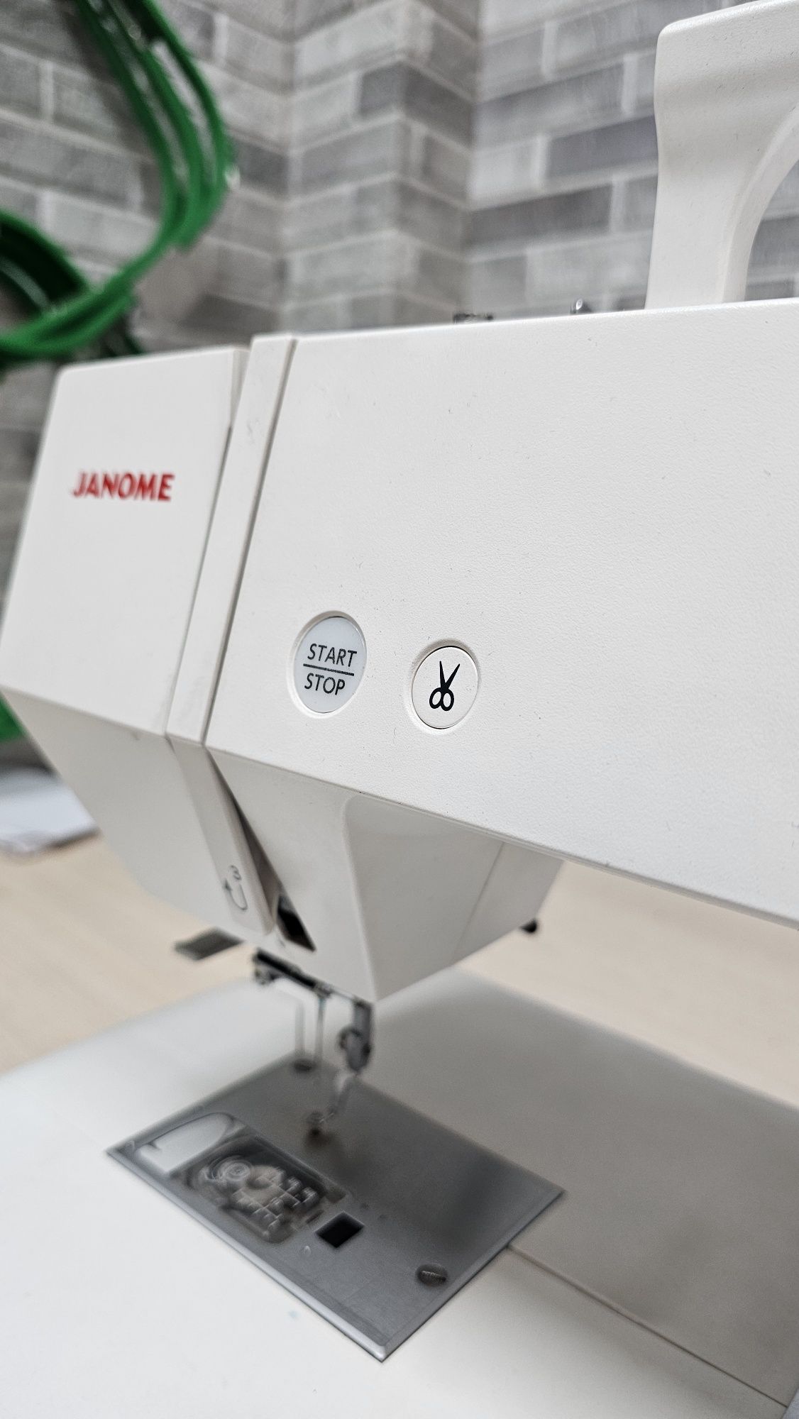 Вышивальная машина Janome Memory Craft 500E