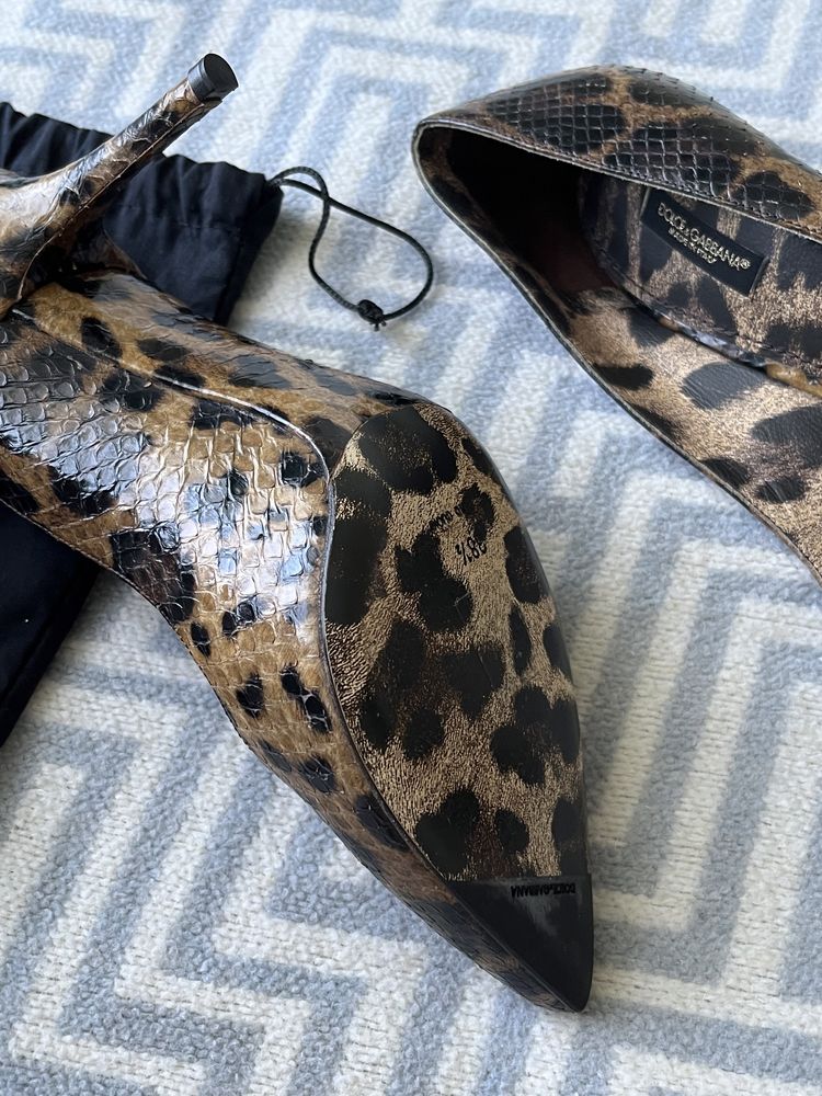 Продам питоновые туфли Dolce Gabbana оригинал!
