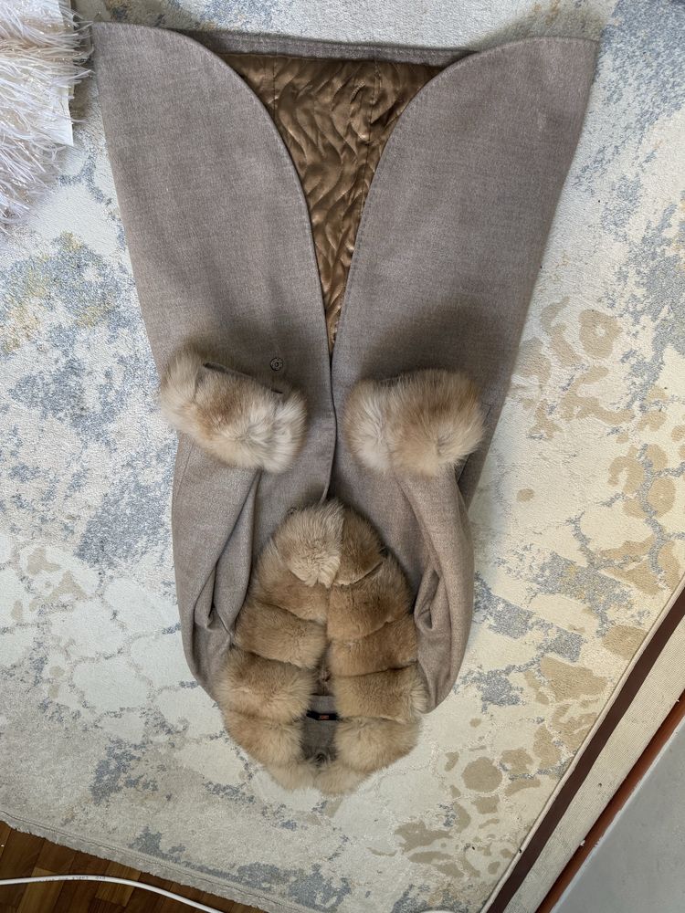 Пальто красивое