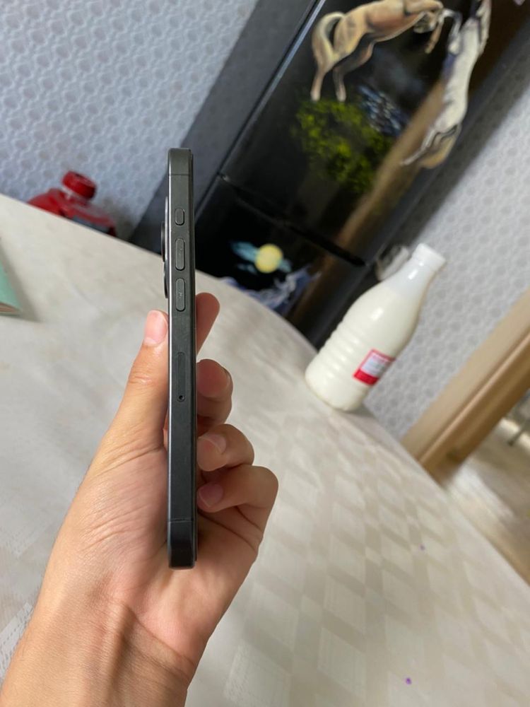 айфон 15 pro 256/8