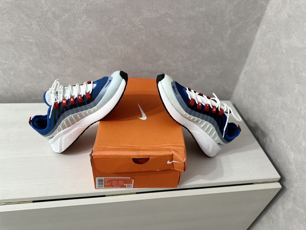 Продам кроссовки Nike