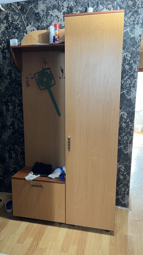 Продам прихожую