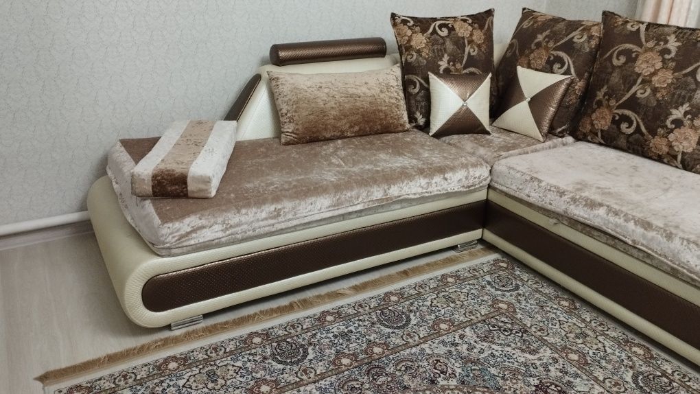 Продам диван большой