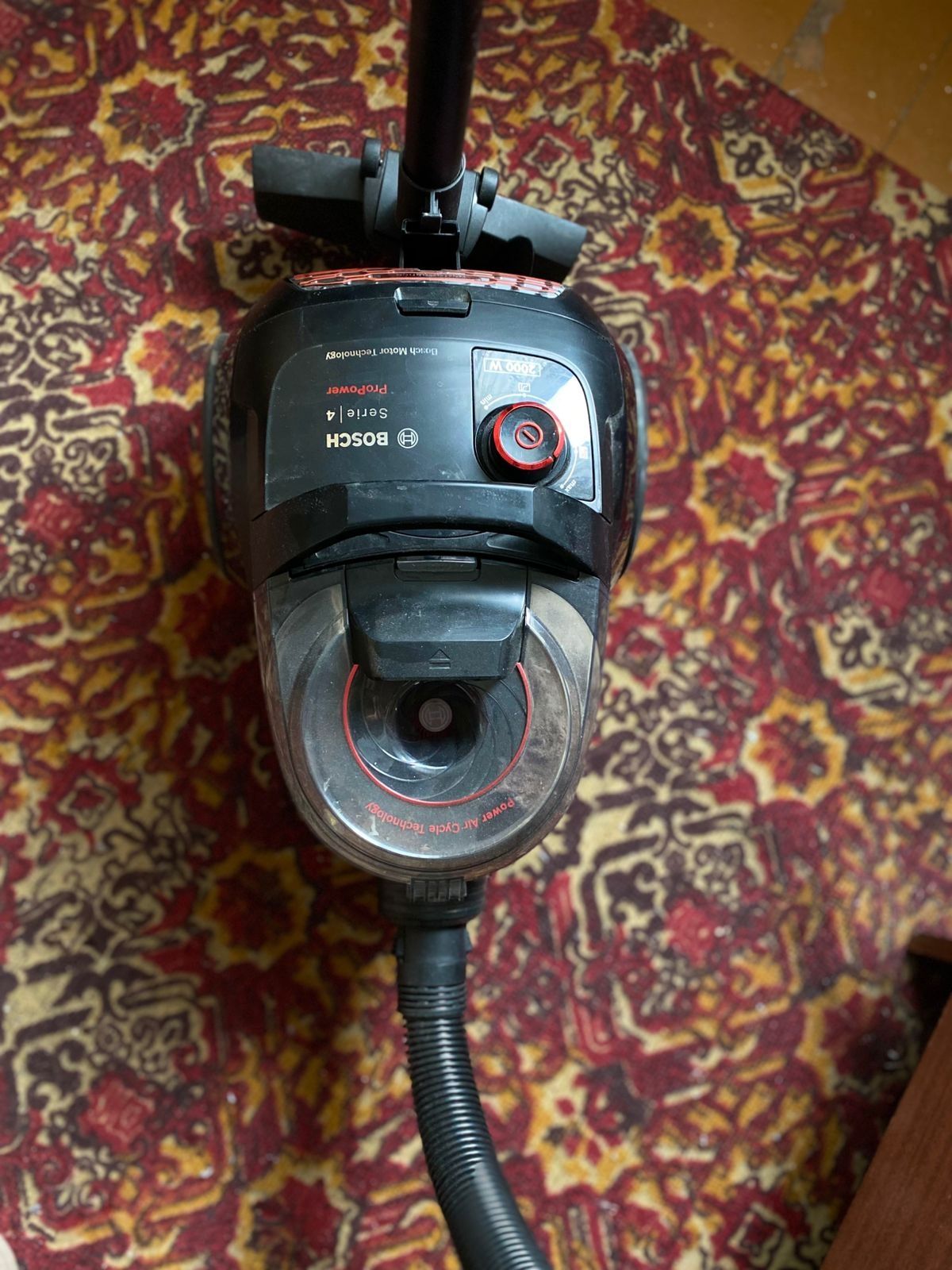 Пылесос BOSH Serie 4 ProPower