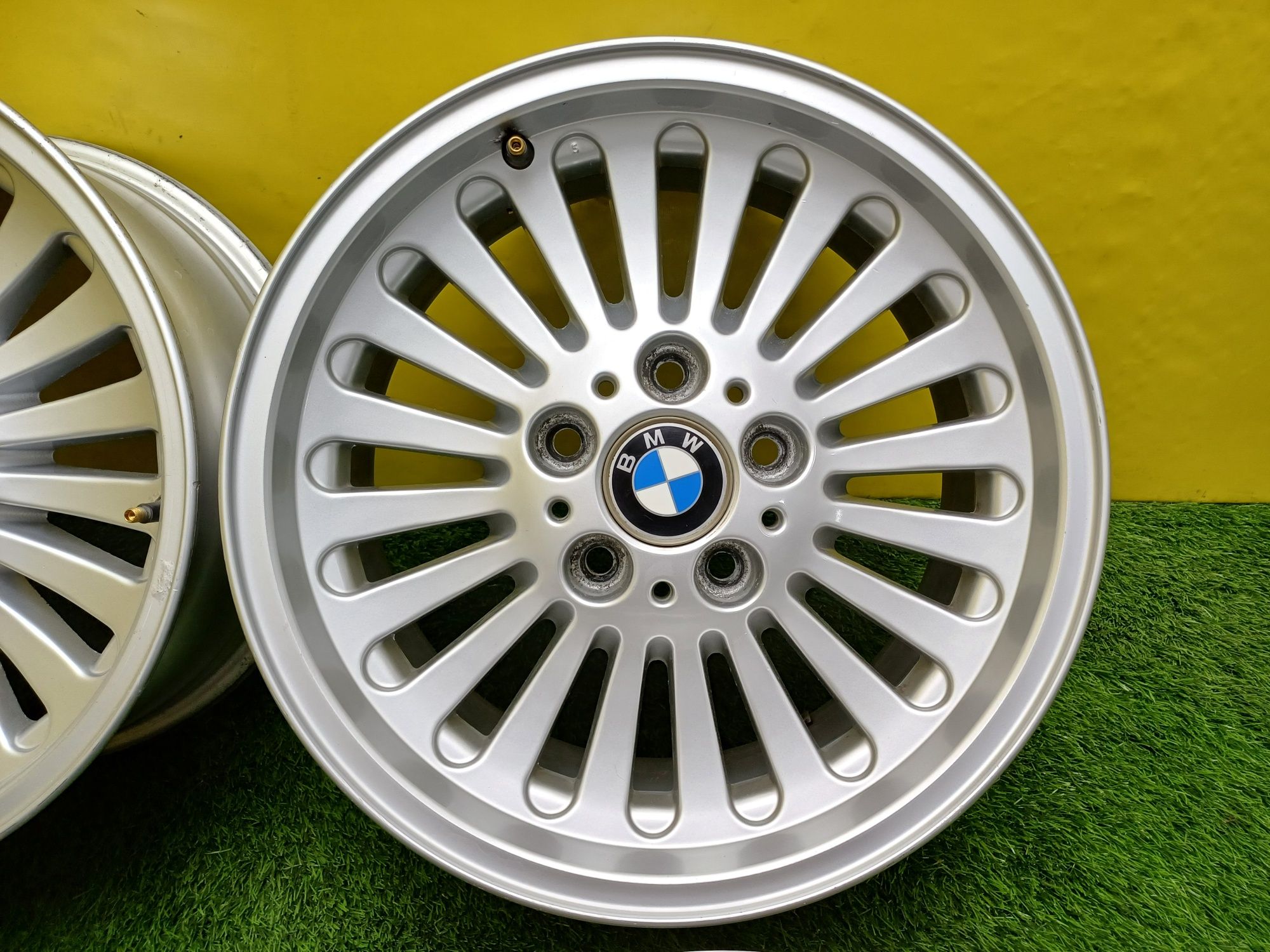Диски R16 5x120 на BMW (Стиль 33) на Е39 и др