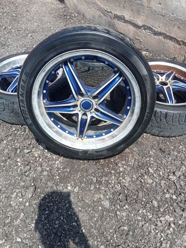 Продам диски с покрышками R18