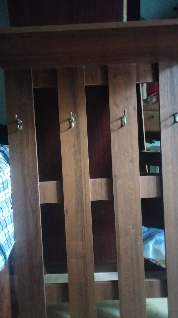 Вешалки в прихожую 3шт.