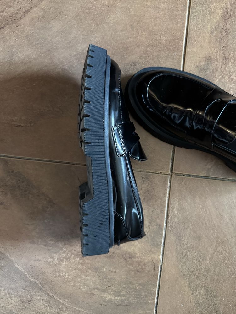Лоферы на платформе Zara