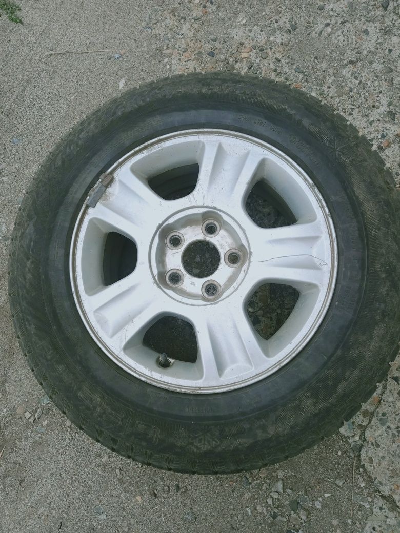 Шины Gislaved 215/70 R16 на дисках 16*7j ET45  5*114,3 бу.