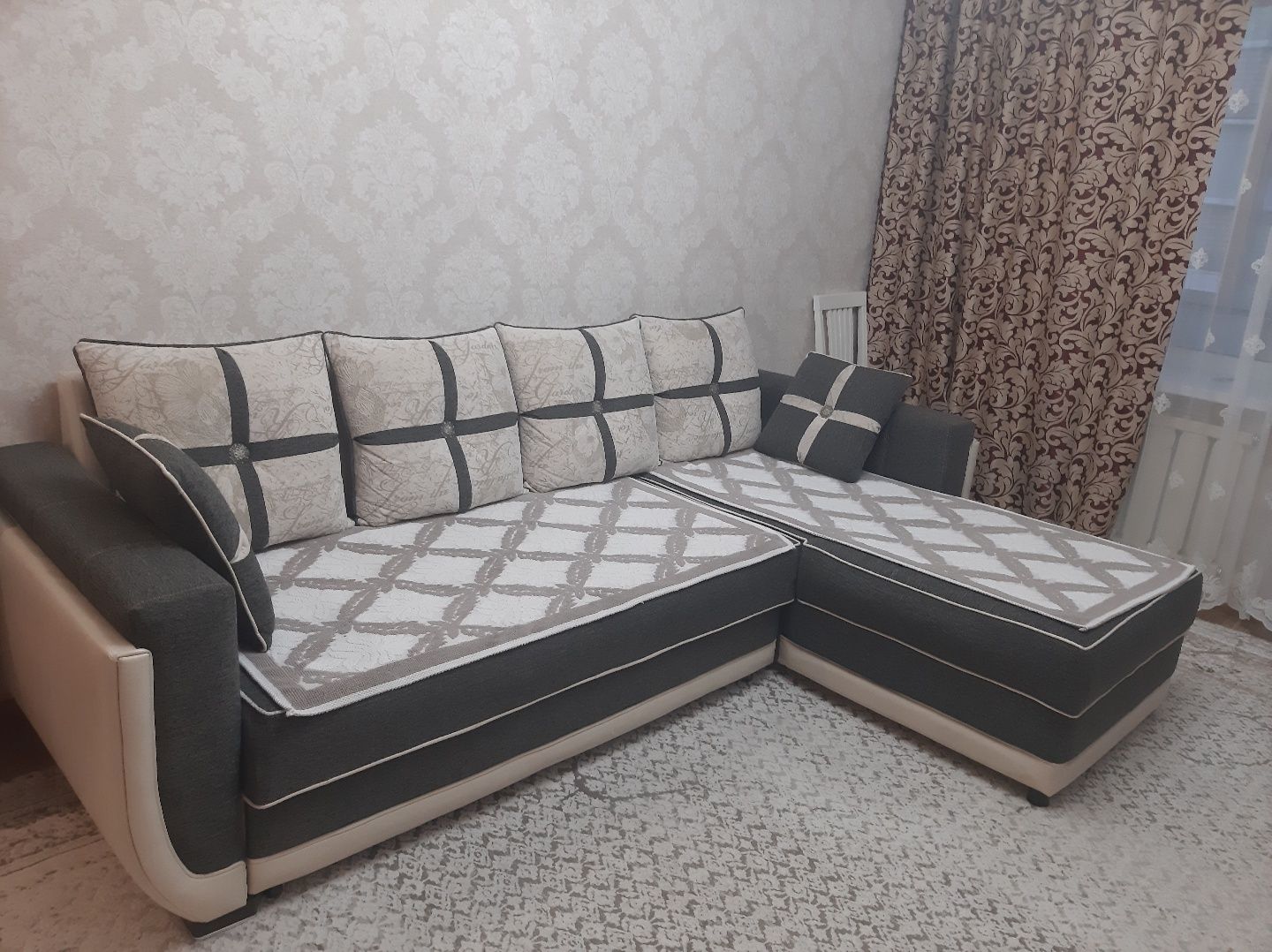 Продам диван угловой