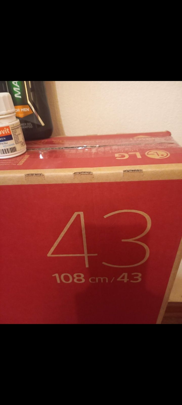 Продаю телевизор. РАЗБИТЫЙ ЭКРАН. LG Smart TV. На запчасти.