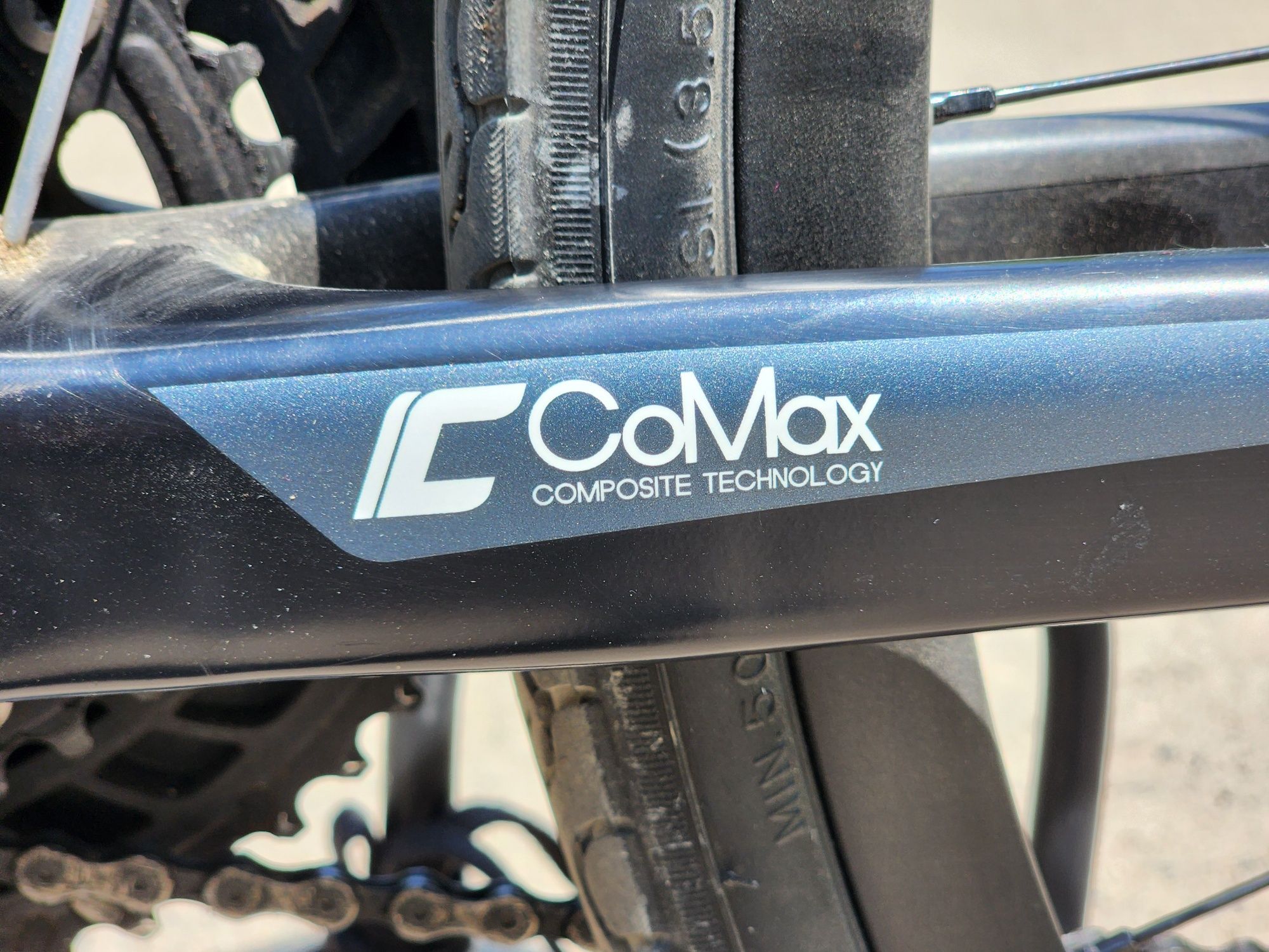 Велосипед GIANT ANYROAD, групсет Shimano 105 (2х11)