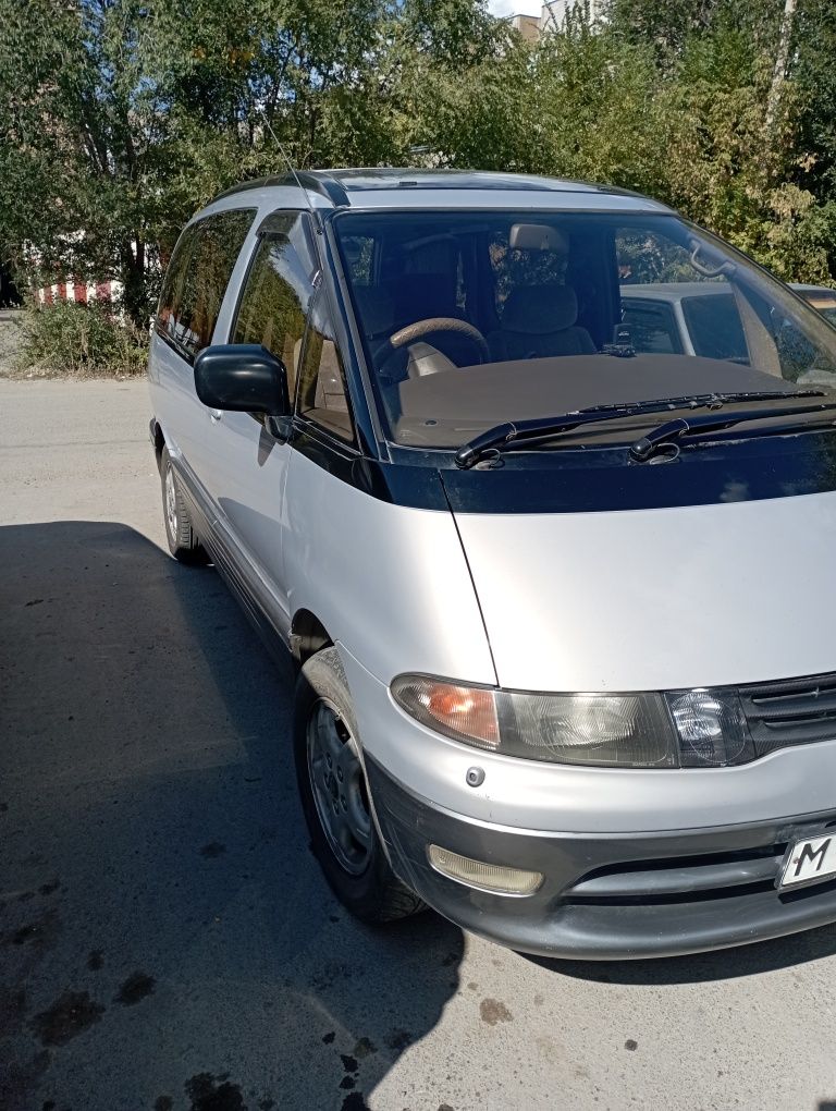 Тойота люсида эстима