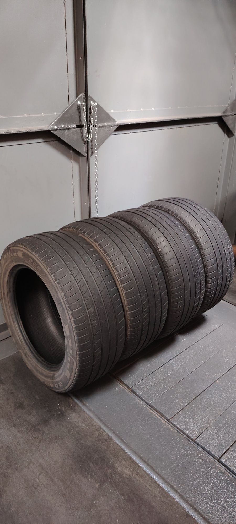 Автошины 255/55 R18 - 4 штуки.