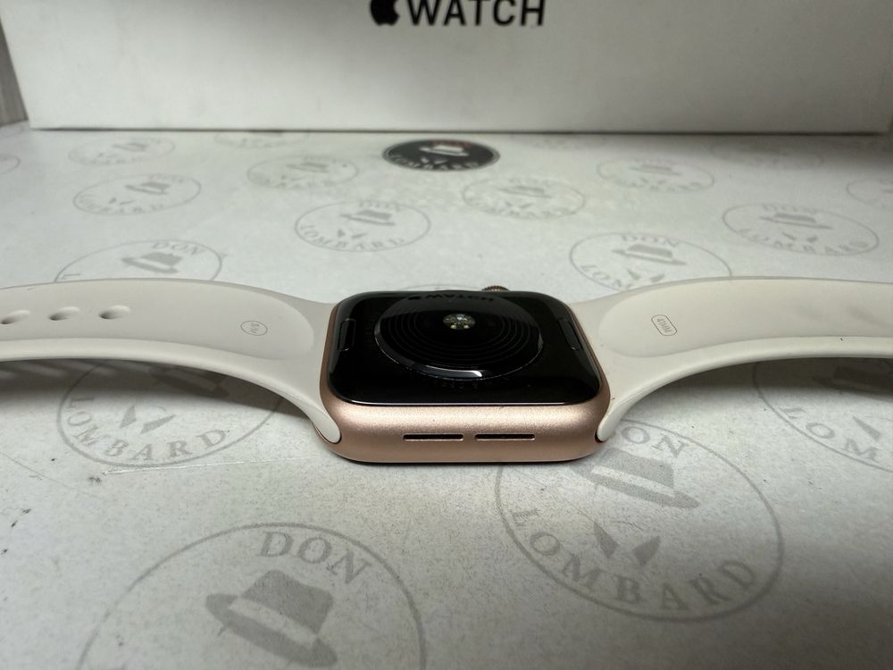 Apple Watch SE 40 Рассрочка 0-0-12