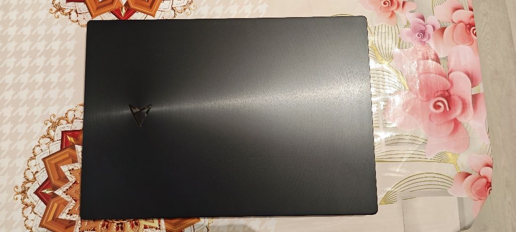Ноутбук Asus Zenbook Pro 14 Duo OLED – это