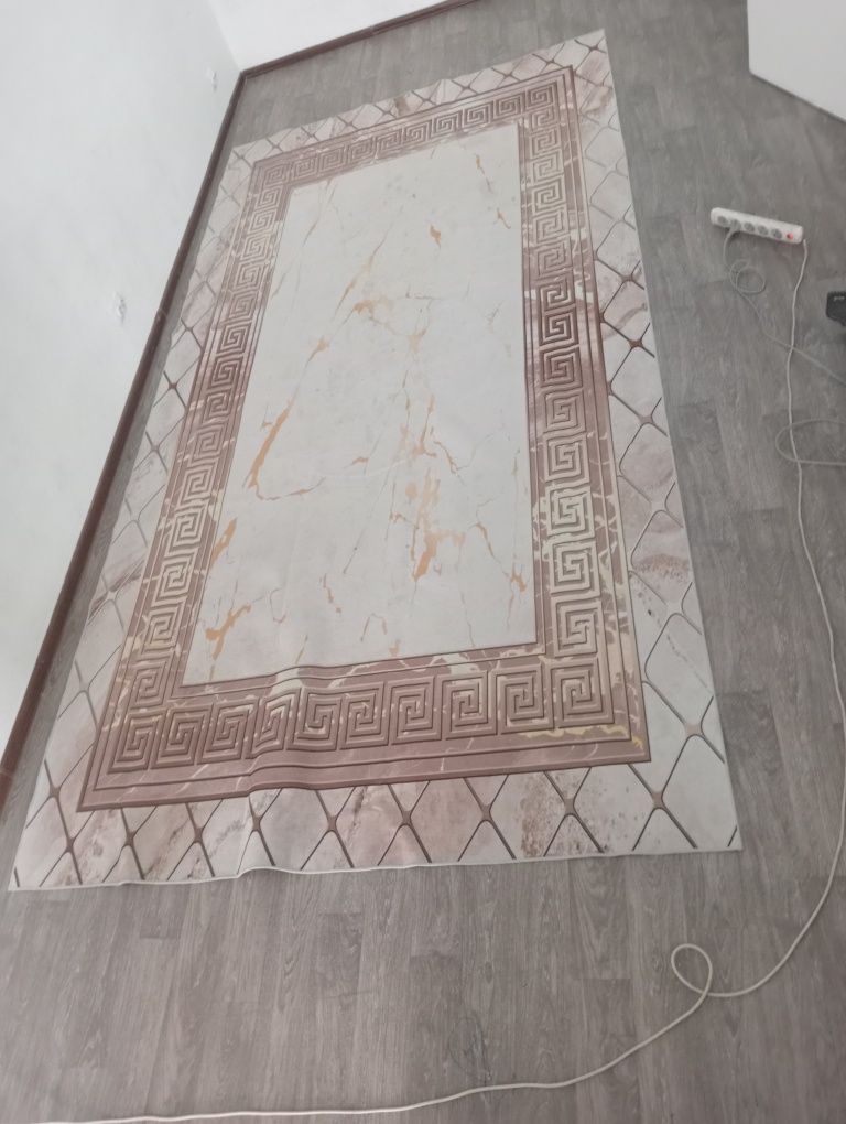 Продам ковер 2-4м
