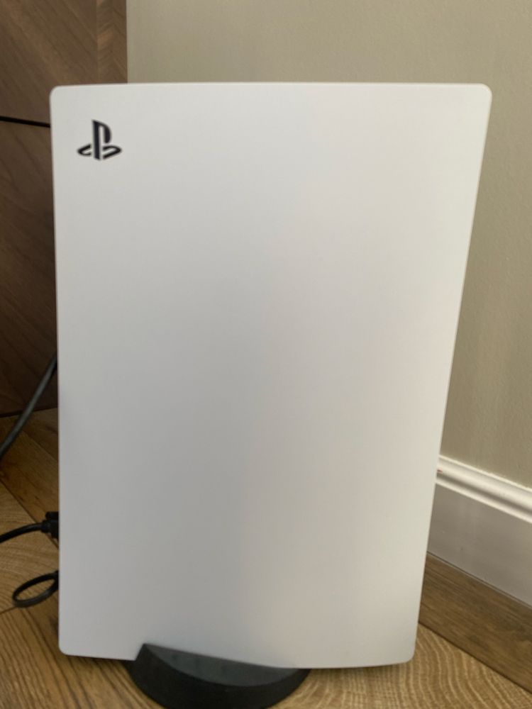 продам ps5 срочно