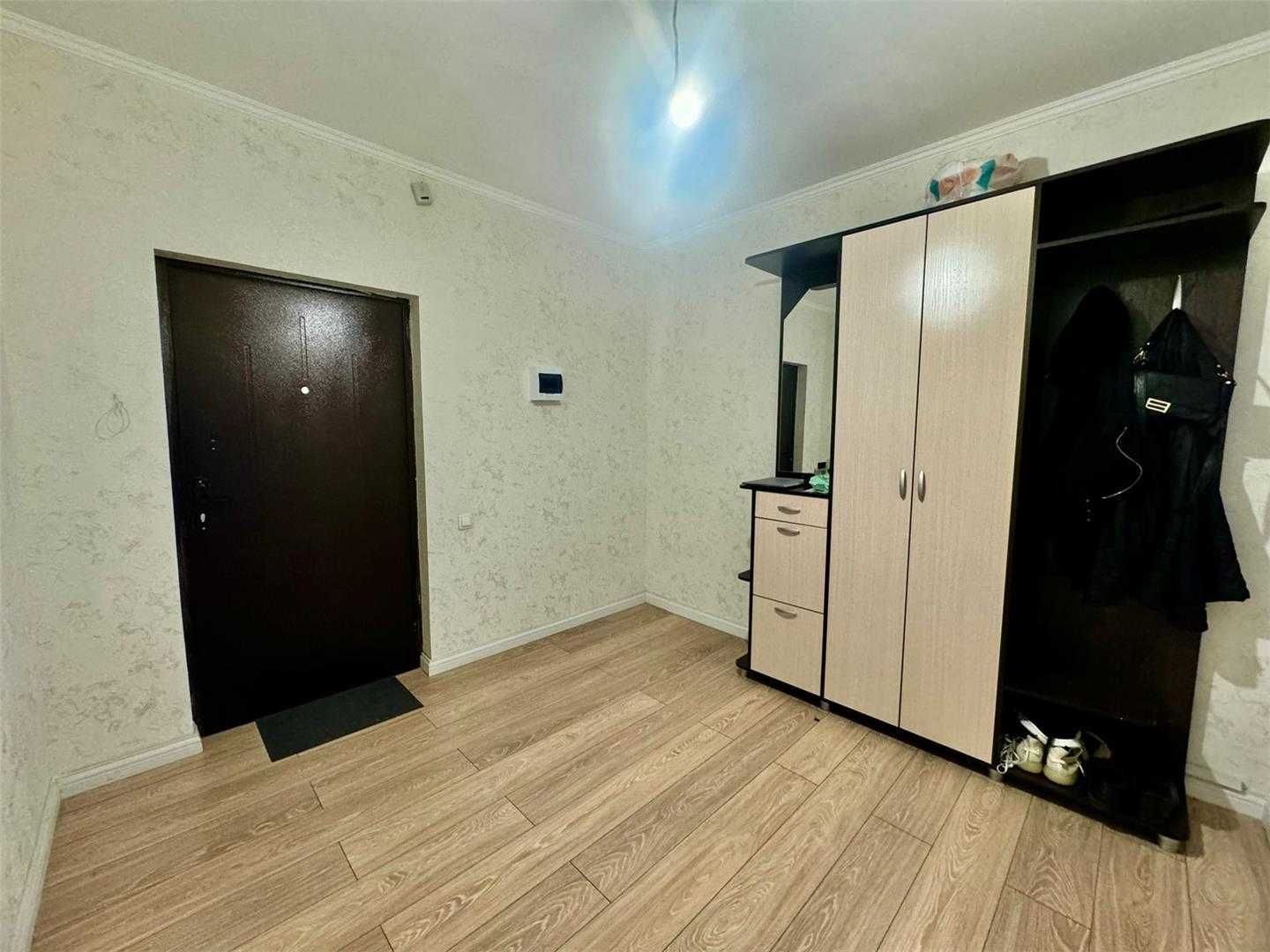 Продам 2-комнатную квартиру микр. Шапагат Не в залоге!!!