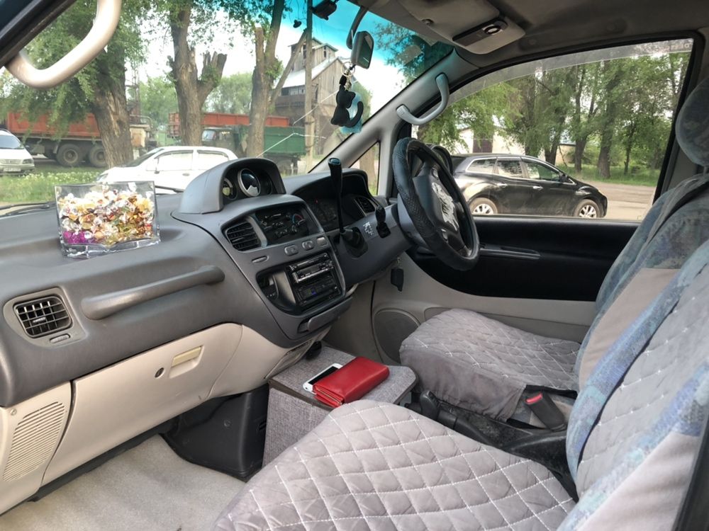 Продам Mitsubishi Deloca