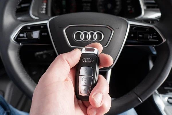 Вскрытие автомобилья 24/7  Медвежатник.