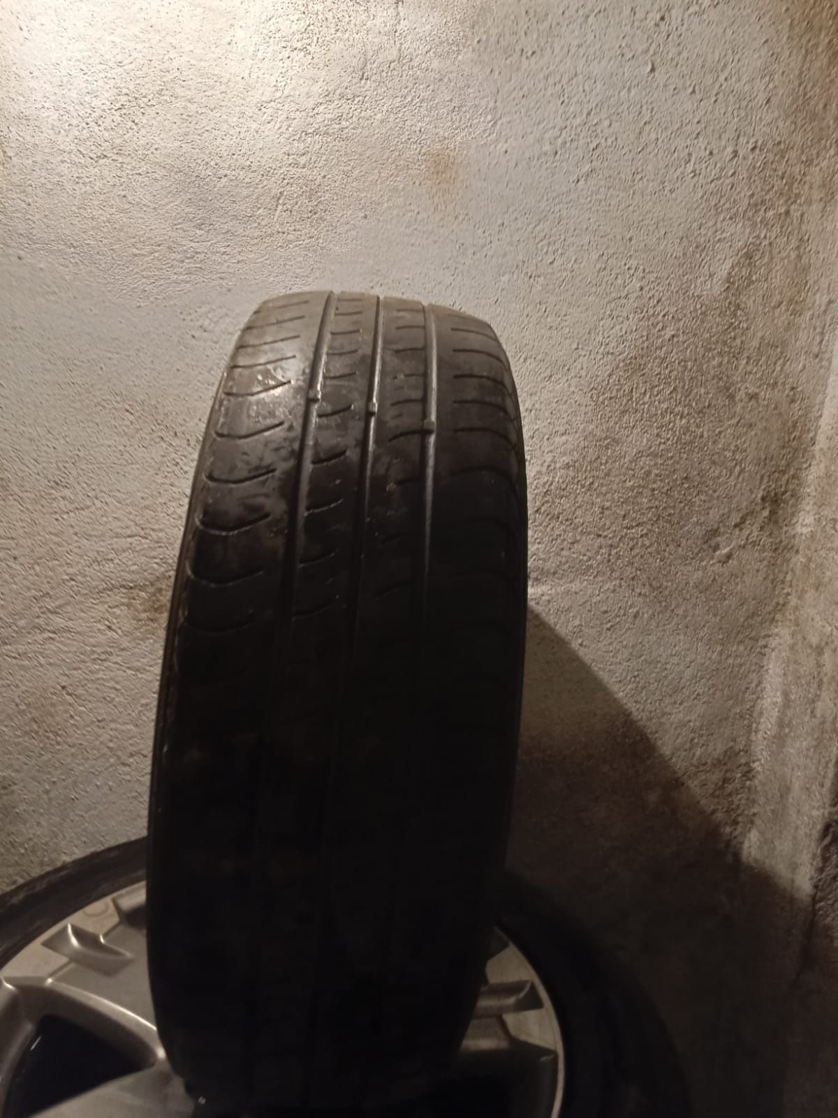 Продам летний шины