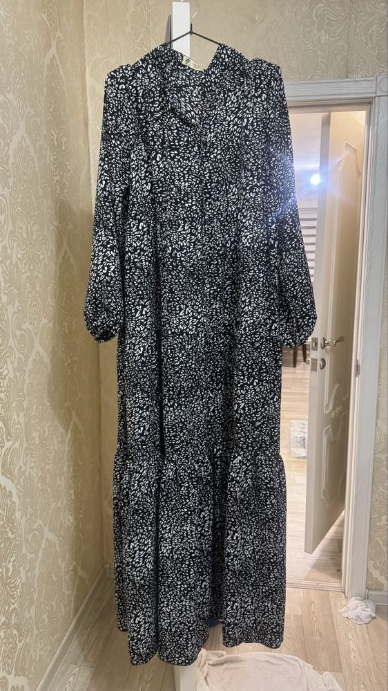 Продам платья длина в пол