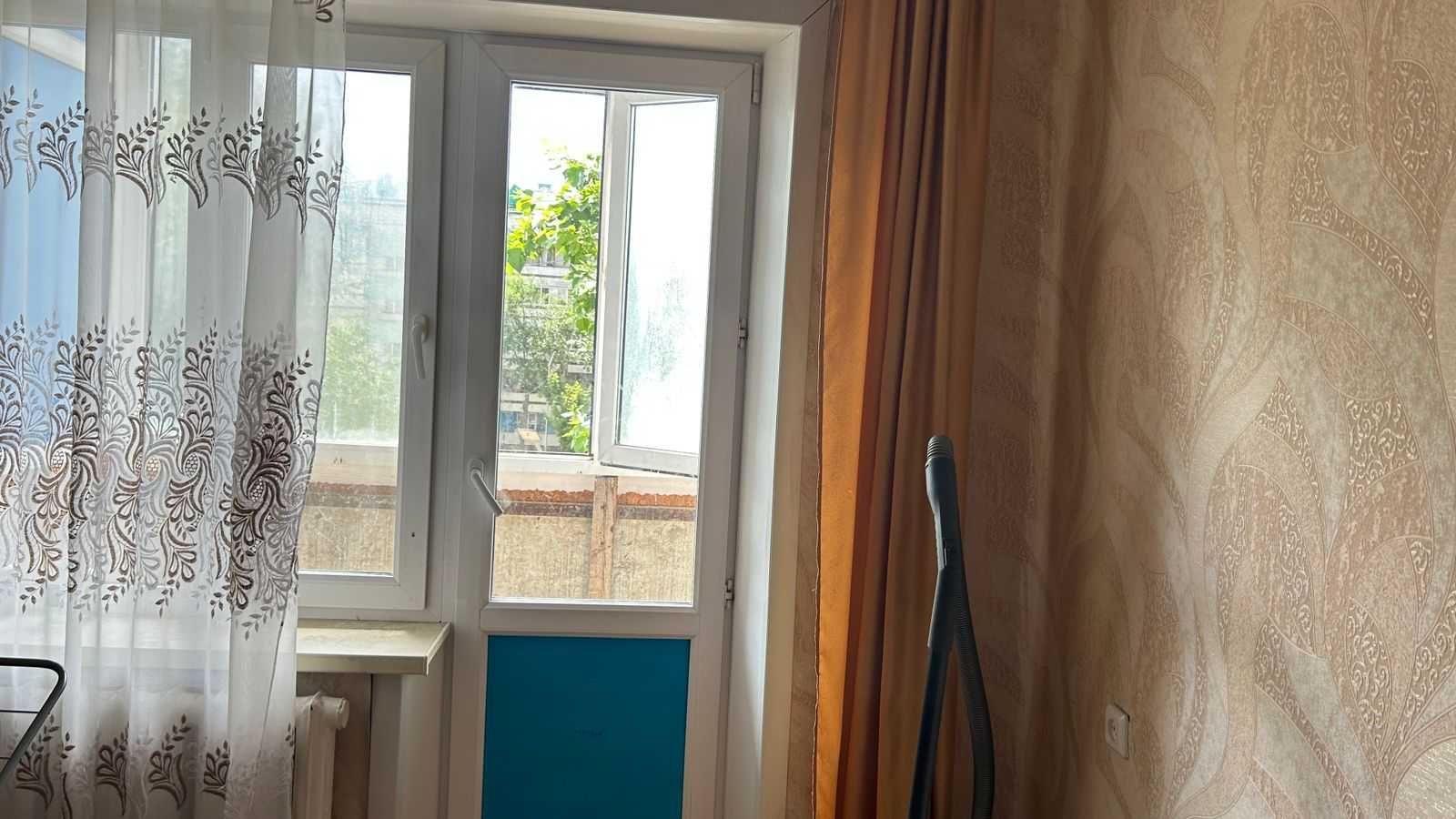 Продам 4 комнатную квартиру