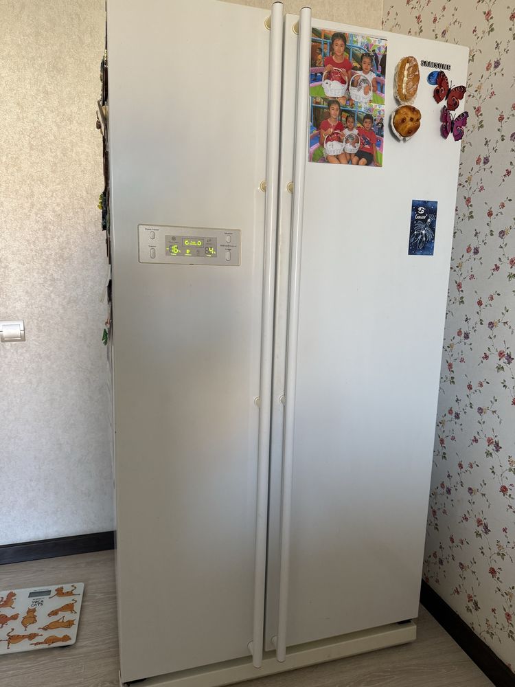 Продам холодильник морозильник