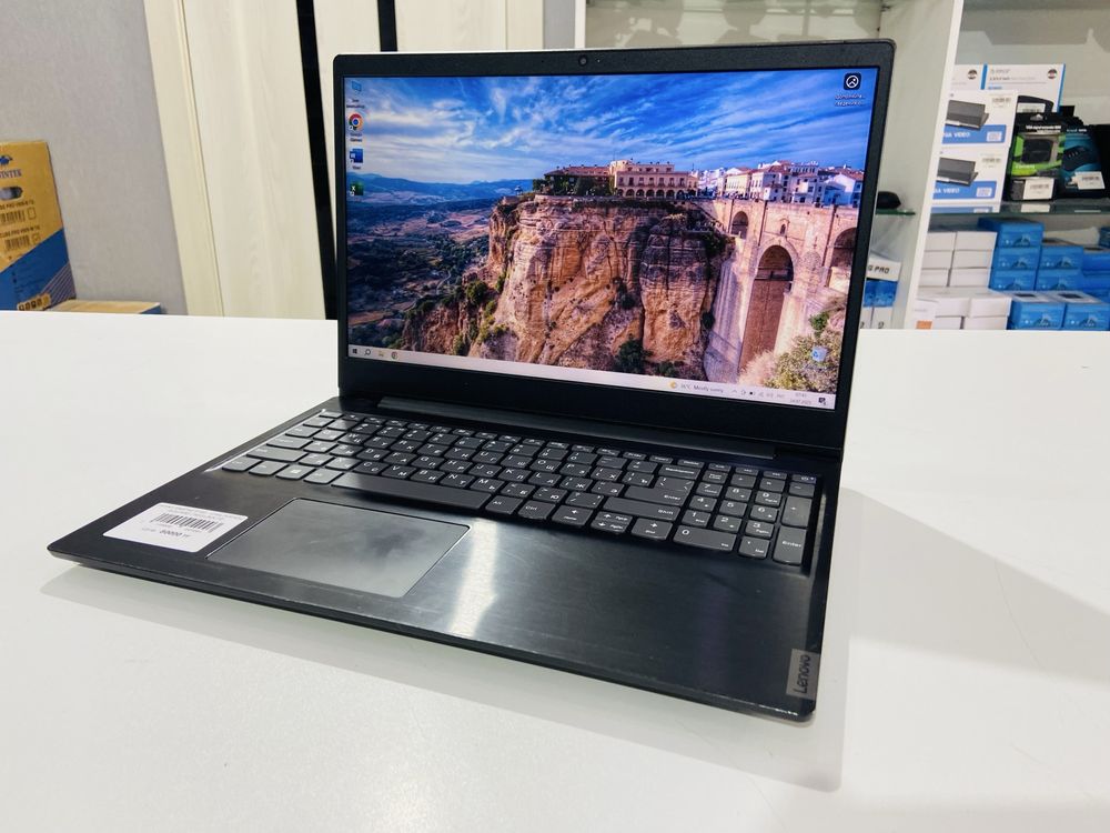 Рассрочка! Lenovo IdeaPad S145 - Core i3-8145U/4Gb/SSD 256Gb/MX110