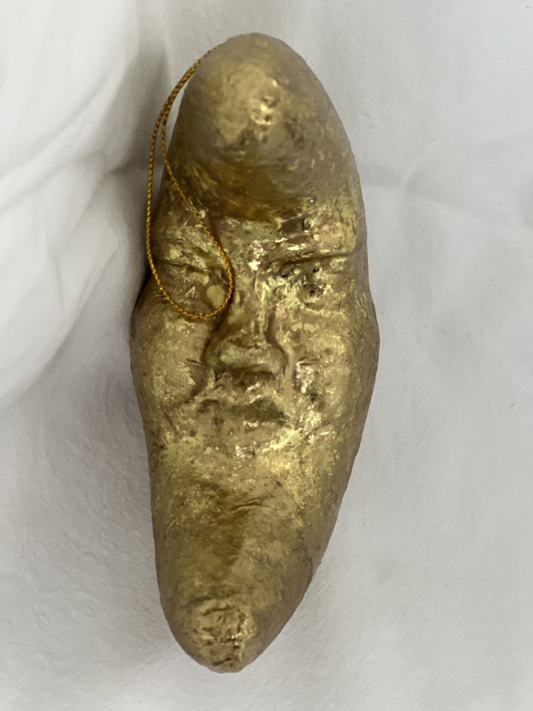 Декоративные игрушки новогодние игрушки ( полумесяц, месяц, звездочка)