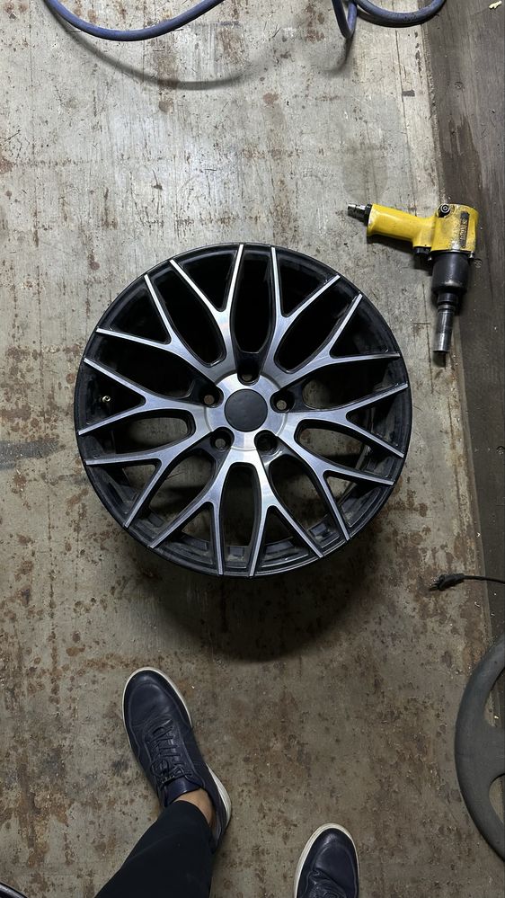 Продам диски на R17