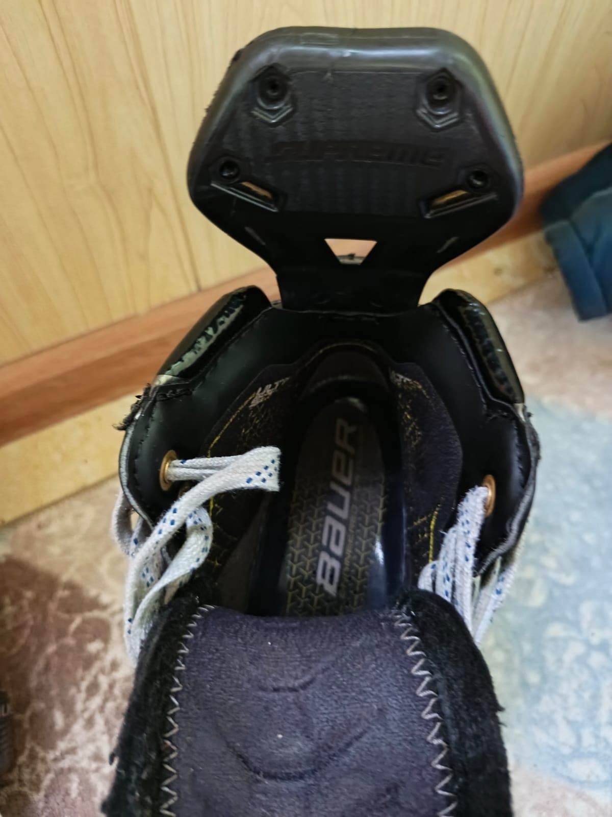 Продам коньки Bauer