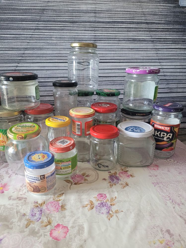 Банки разного размера