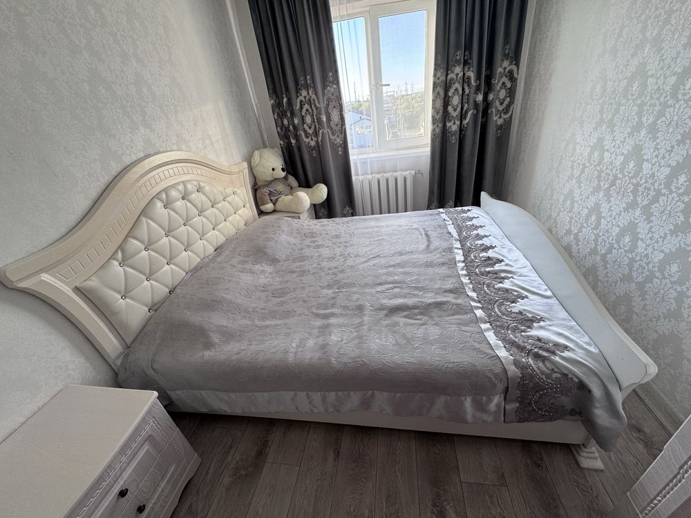 Продам двуспальную кровать