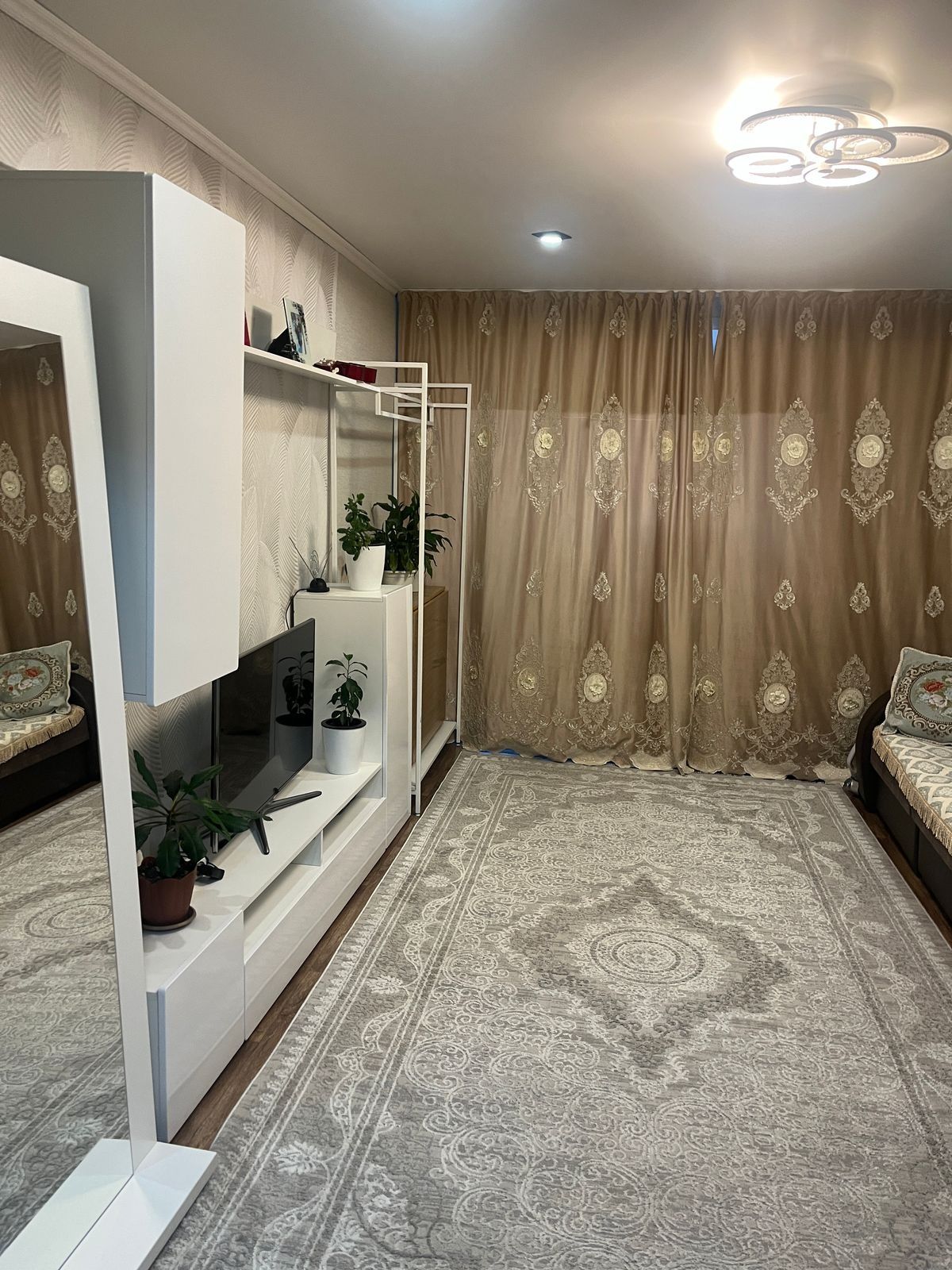 Продам 3-х комнатную квартиру.Абая 91
