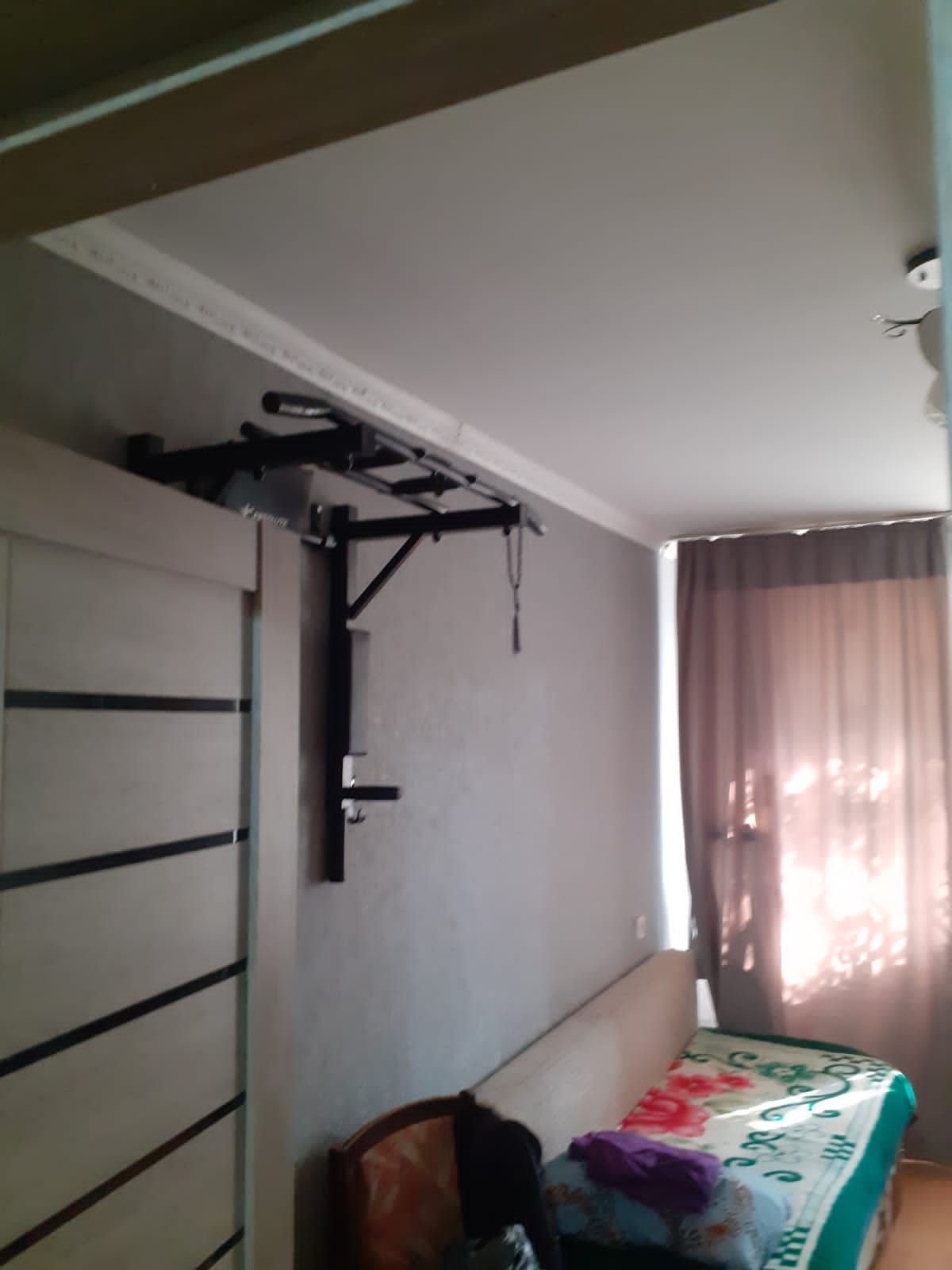 Продам 3 х комн квар. 6-10, 1 этаж