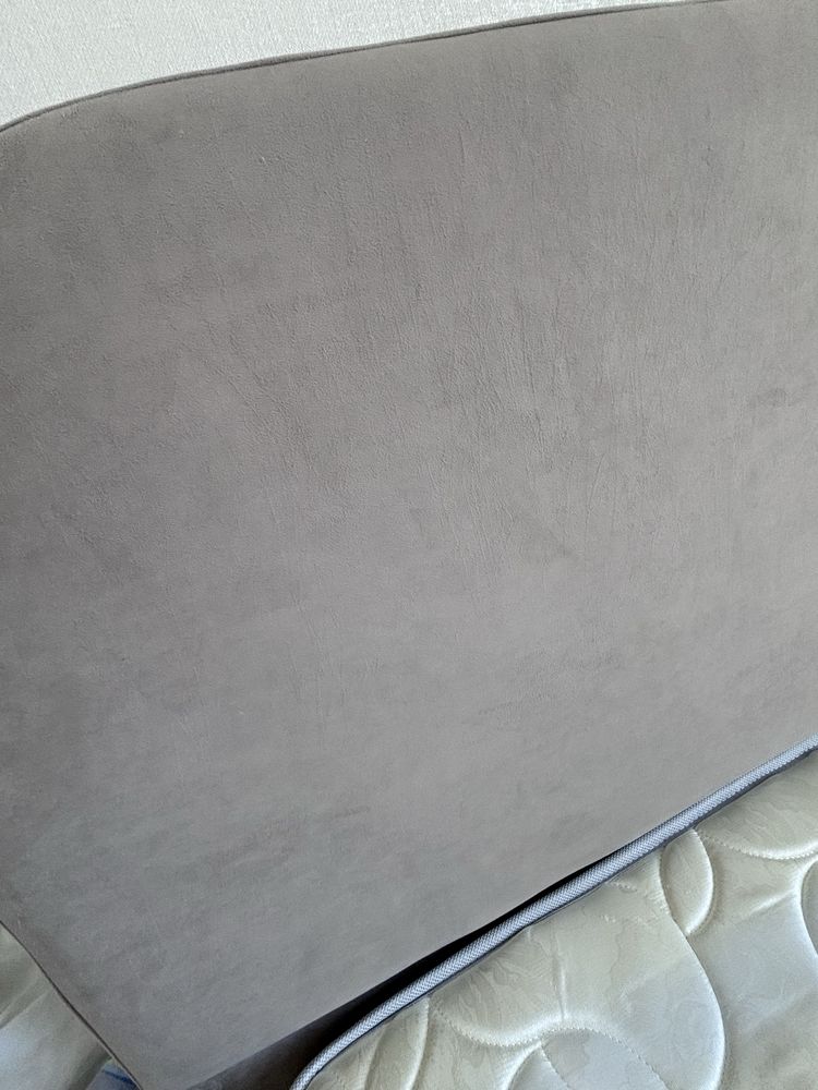 Кровать 160*200 .Без матраса 50К