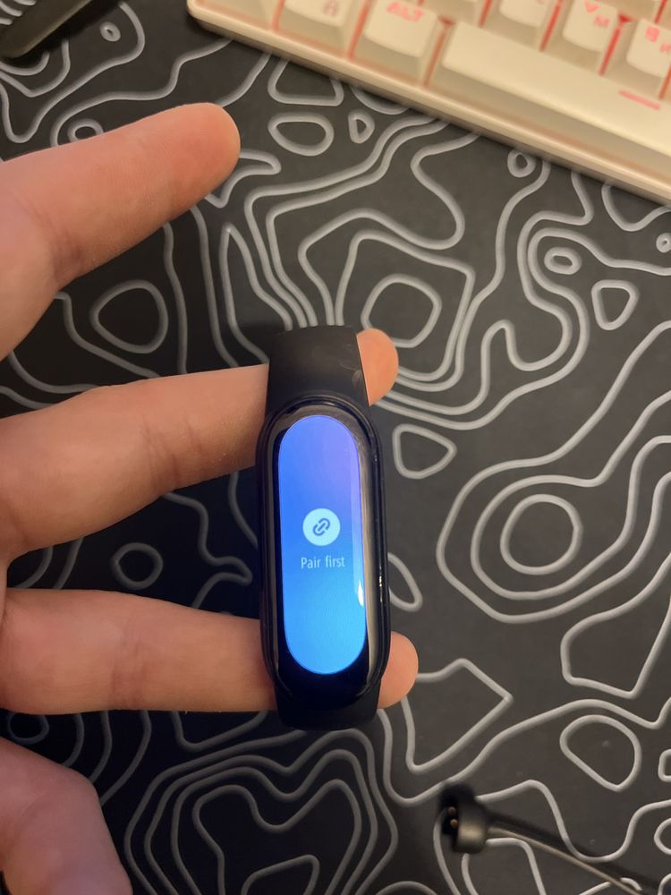 Продам смарт часы xiaomi mi band 6