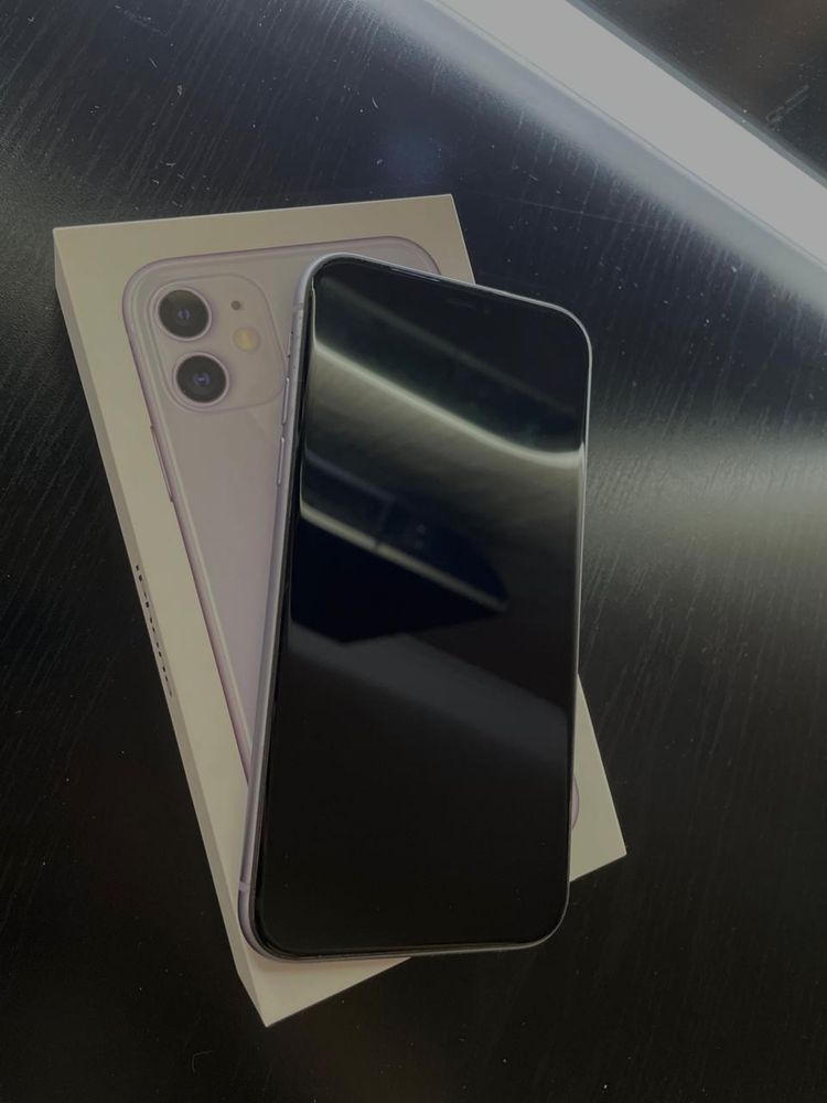 Продам Iphone 11