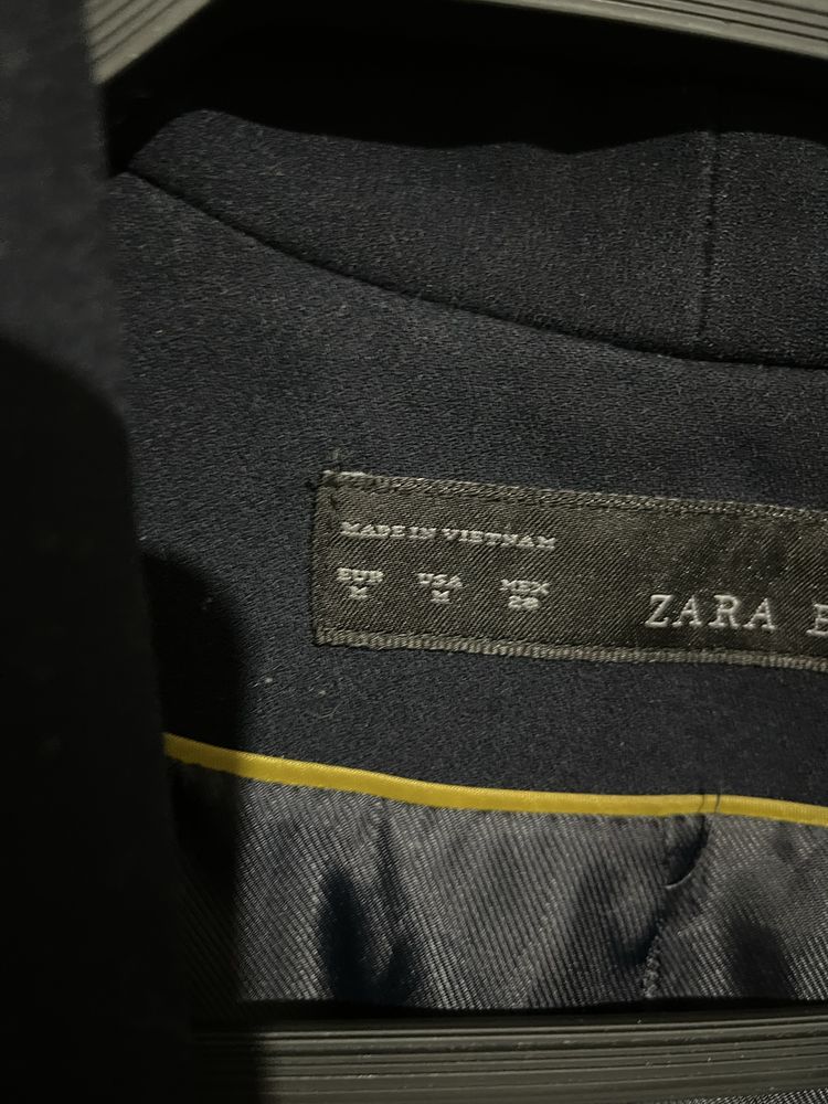 Тренч стойким воротником фирма Zara (original)