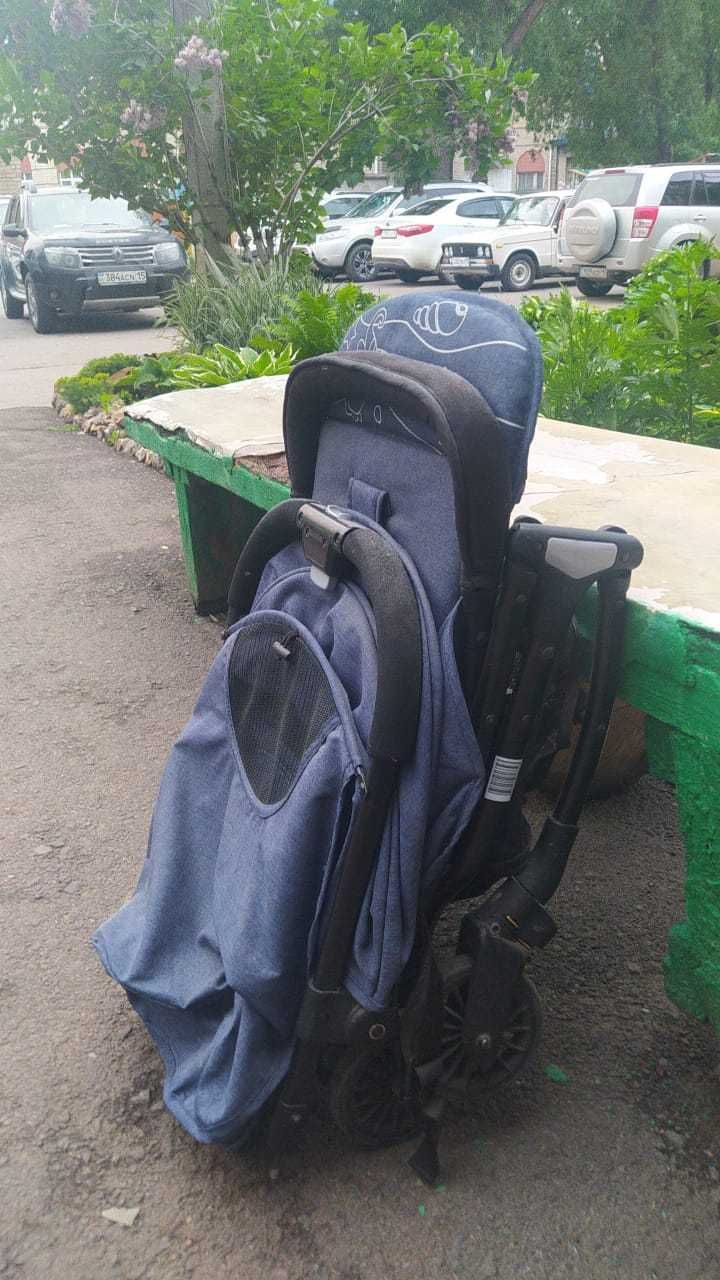 Детская раскладная коляска в идеальном состоянии