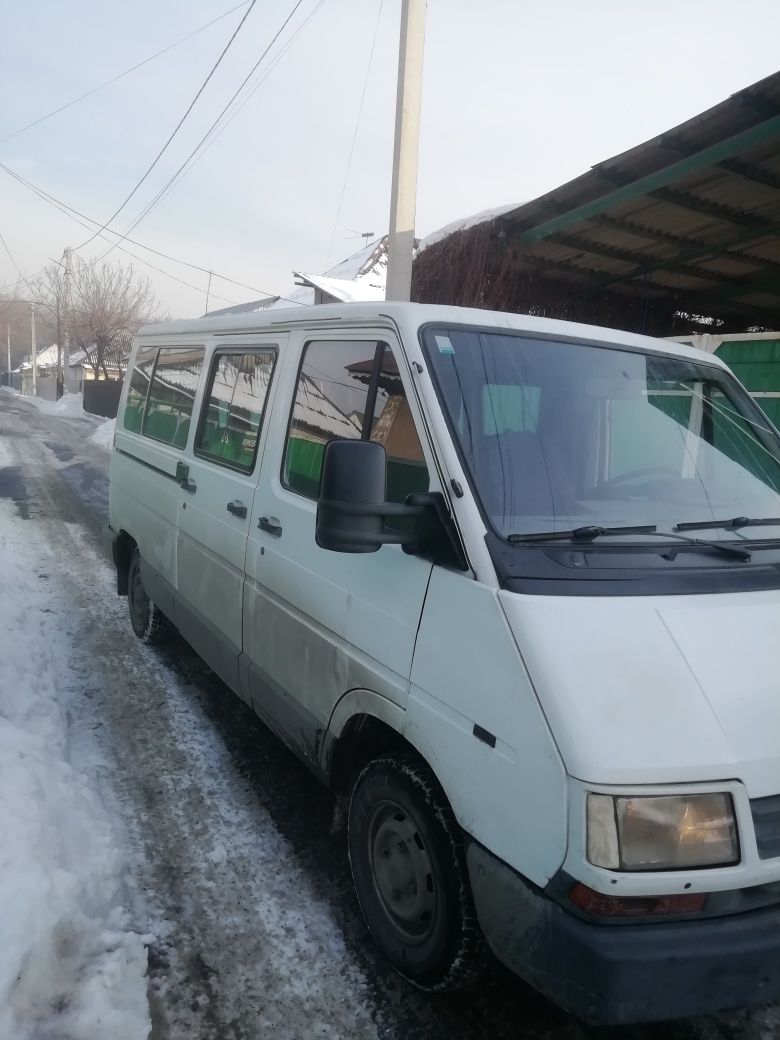 Микроавтобус рено трафик 1. 1995г.в 2.5.дизель