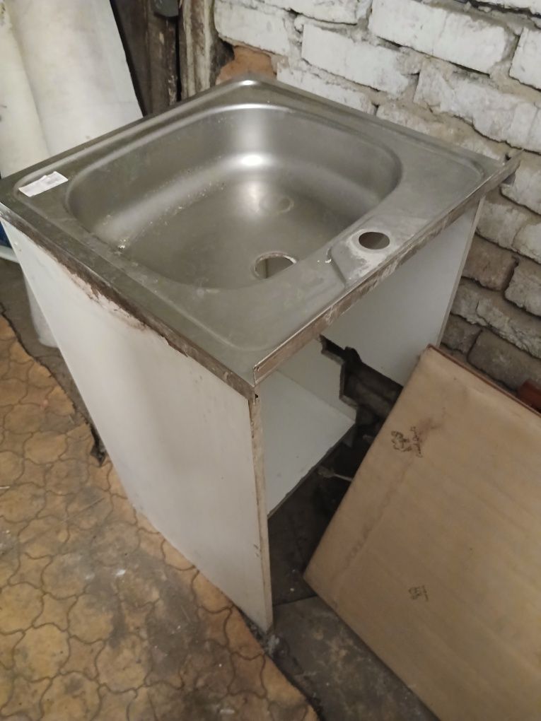.продаю умывальник для кухни