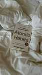 Книга на английском языке ATOMIC HABITS